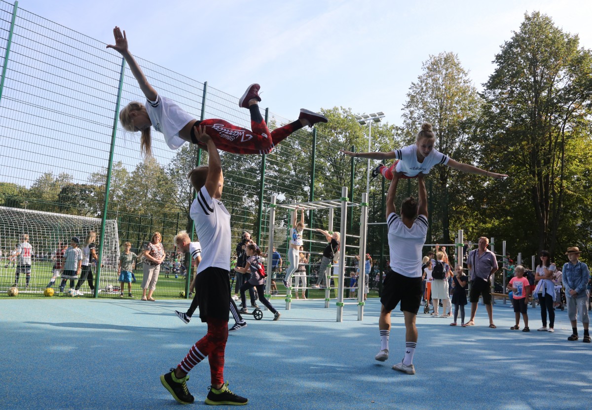 Sporta un aktīvās atpūtas laukums Imantas apkaimē pie Rīgas 96.viduskolas, Auru ielā 6a