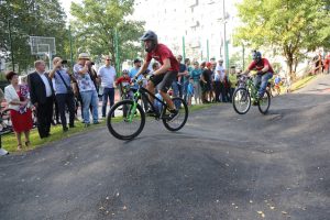 Sporta un aktīvās atpūtas laukums Imantas apkaimē pie Rīgas 96.viduskolas, Auru ielā 6a