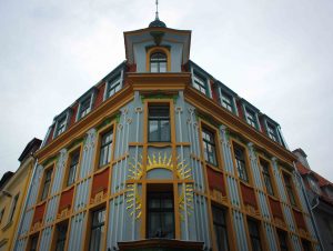 Ar Rīgas pilsētas pašvaldības līdzfinansējumu šogad atjauno 85 kultūrvēsturiskā būvmanojuma ēkas