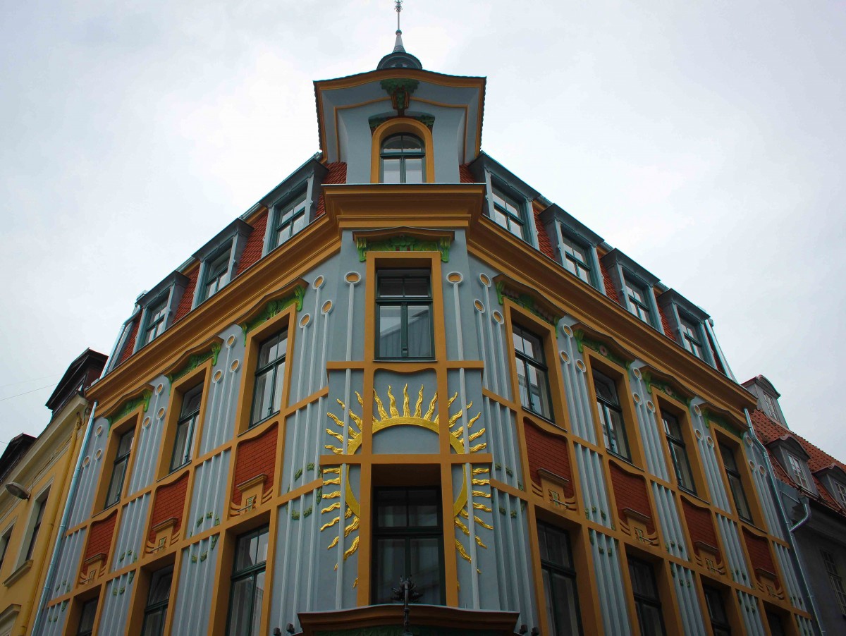 Ar Rīgas pilsētas pašvaldības līdzfinansējumu šogad atjauno 85 kultūrvēsturiskā būvmanojuma ēkas