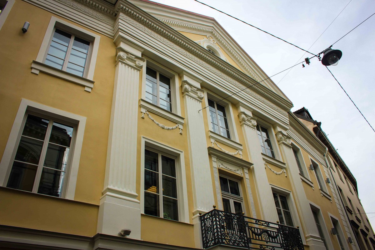 Ar Rīgas pilsētas pašvaldības līdzfinansējumu šogad atjauno 85 kultūrvēsturiskā būvmanojuma ēkas