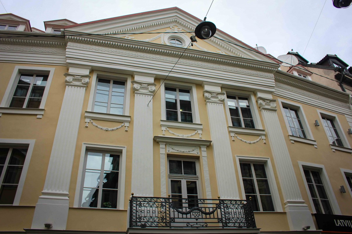 Ar Rīgas pilsētas pašvaldības līdzfinansējumu šogad atjauno 85 kultūrvēsturiskā būvmanojuma ēkas