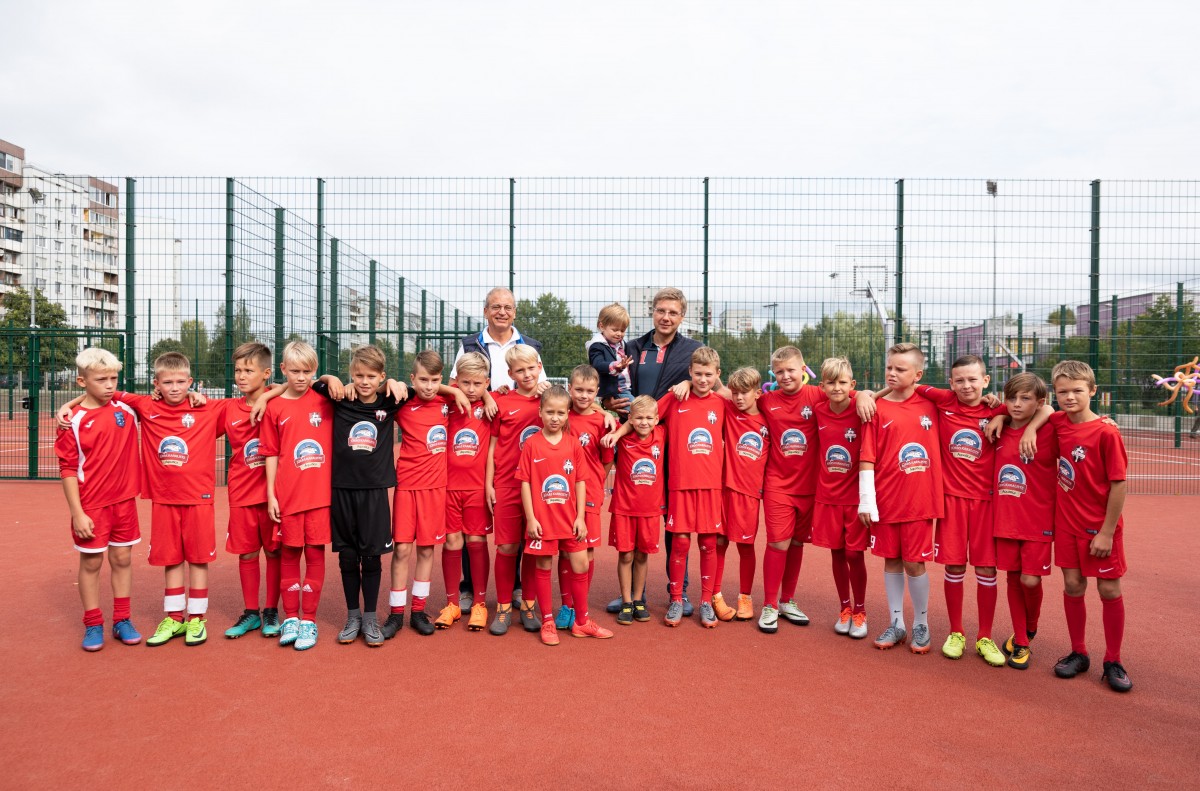 Sporta un aktīvās atpūtas laukums apkaimē pie Mežciema pamatskolas un Rīgas 89.vidusskolas, Hipokrāta ielā 27/29