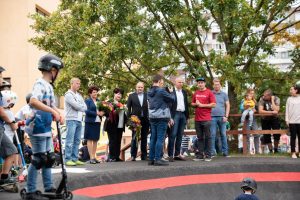 Sporta un aktīvās atpūtas laukums apkaimē pie Mežciema pamatskolas un Rīgas 89.vidusskolas, Hipokrāta ielā 27/29