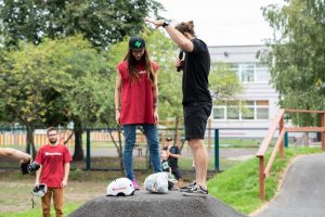 Sporta un aktīvās atpūtas laukums apkaimē pie Mežciema pamatskolas un Rīgas 89.vidusskolas, Hipokrāta ielā 27/29