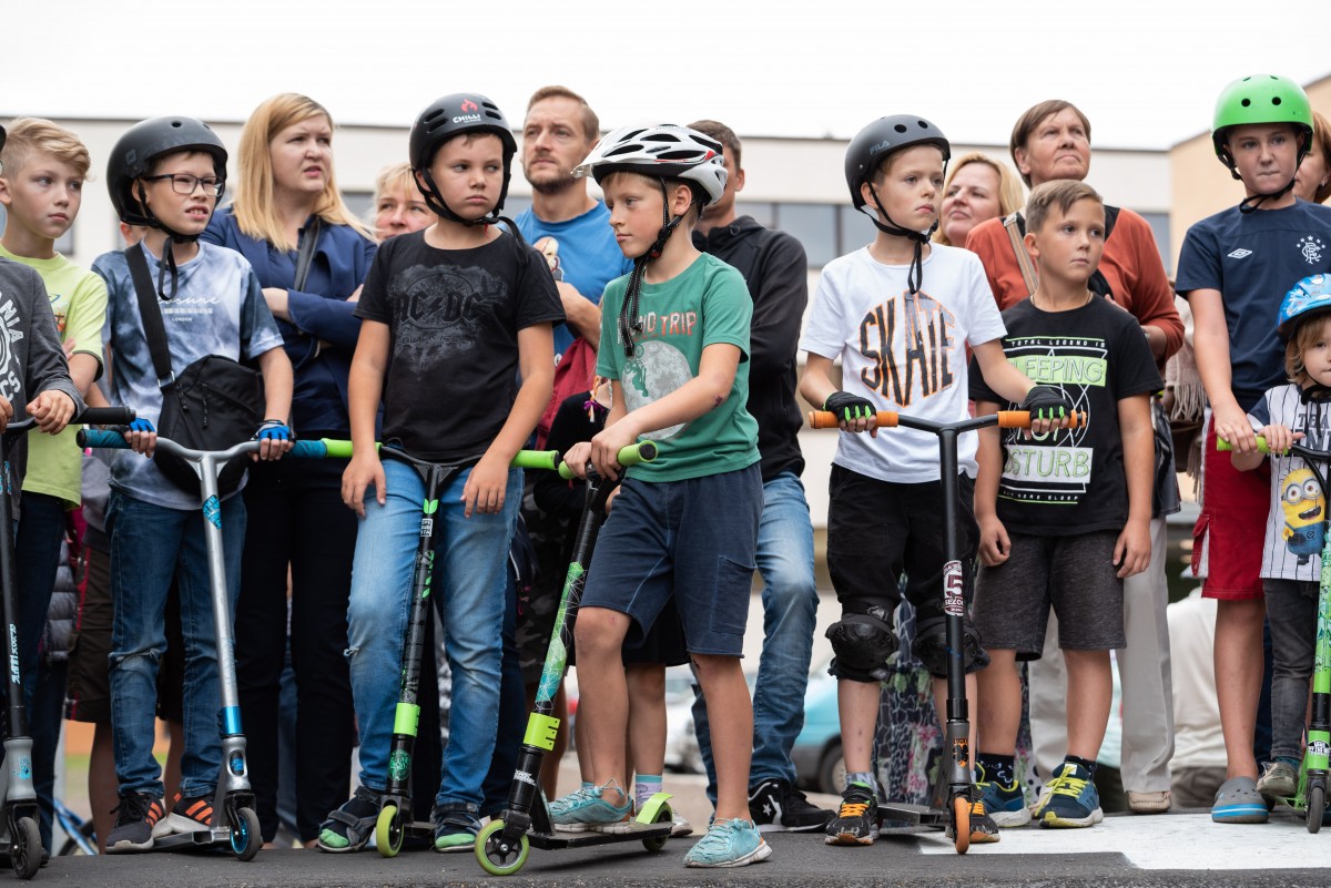 Sporta un aktīvās atpūtas laukums apkaimē pie Mežciema pamatskolas un Rīgas 89.vidusskolas, Hipokrāta ielā 27/29