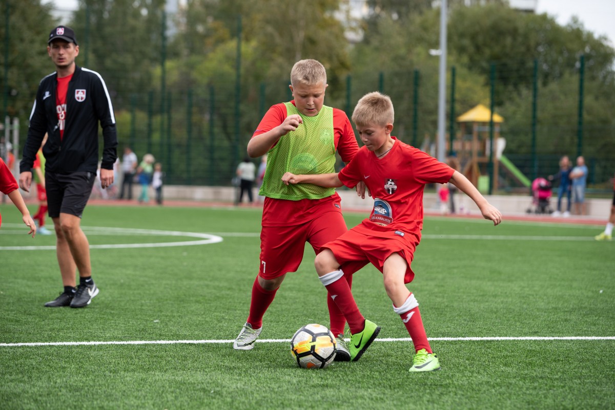 Sporta un aktīvās atpūtas laukums apkaimē pie Mežciema pamatskolas un Rīgas 89.vidusskolas, Hipokrāta ielā 27/29