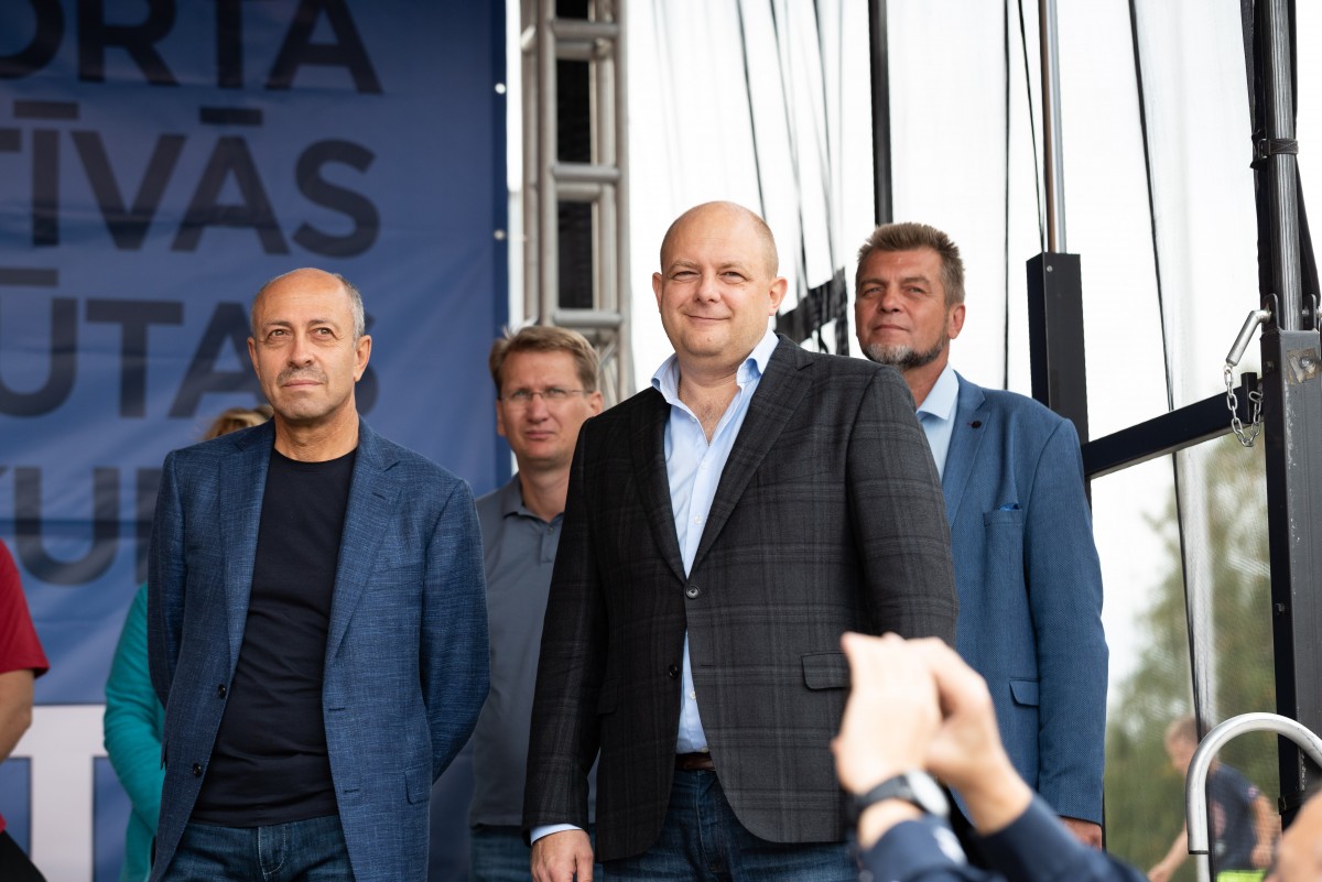 Sporta un aktīvās atpūtas laukums apkaimē pie Mežciema pamatskolas un Rīgas 89.vidusskolas, Hipokrāta ielā 27/29