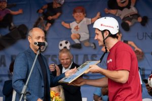 Sporta un aktīvās atpūtas laukums apkaimē pie Mežciema pamatskolas un Rīgas 89.vidusskolas, Hipokrāta ielā 27/29