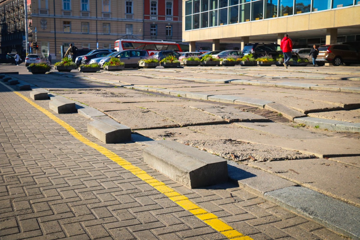 Līdz Dailes teātra 100. gadadienai – 2020.gada novembrim - atjaunos un labiekārtos apkārtesošā skvēra teritoriju