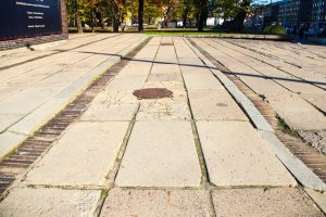 Līdz Dailes teātra 100. gadadienai – 2020.gada novembrim - atjaunos un labiekārtos apkārtesošā skvēra teritoriju