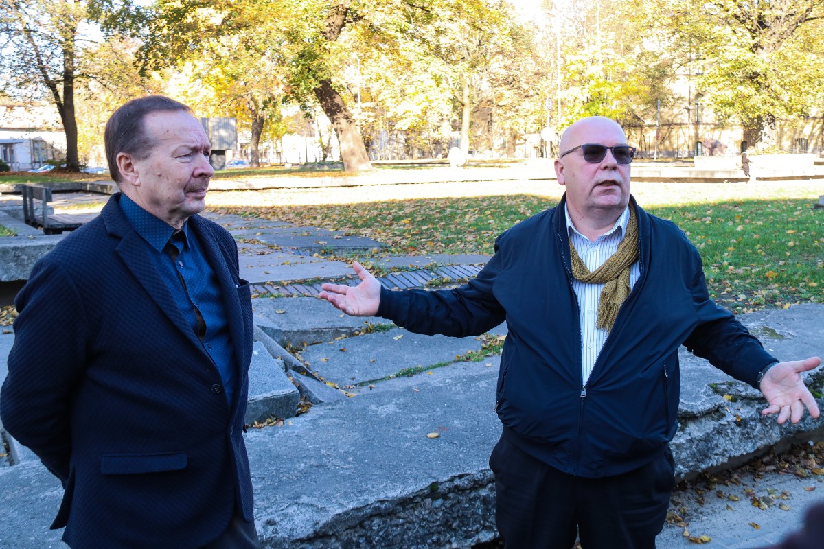 Līdz Dailes teātra 100. gadadienai – 2020.gada novembrim - atjaunos un labiekārtos apkārtesošā skvēra teritoriju