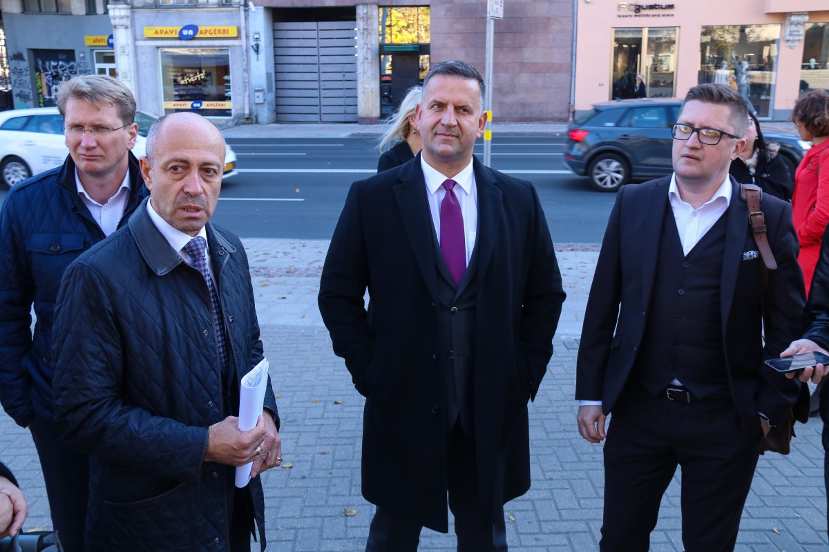 Līdz Dailes teātra 100. gadadienai – 2020.gada novembrim - atjaunos un labiekārtos apkārtesošā skvēra teritoriju