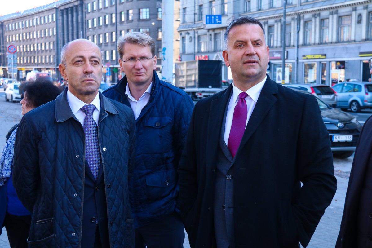 Līdz Dailes teātra 100. gadadienai – 2020.gada novembrim - atjaunos un labiekārtos apkārtesošā skvēra teritoriju