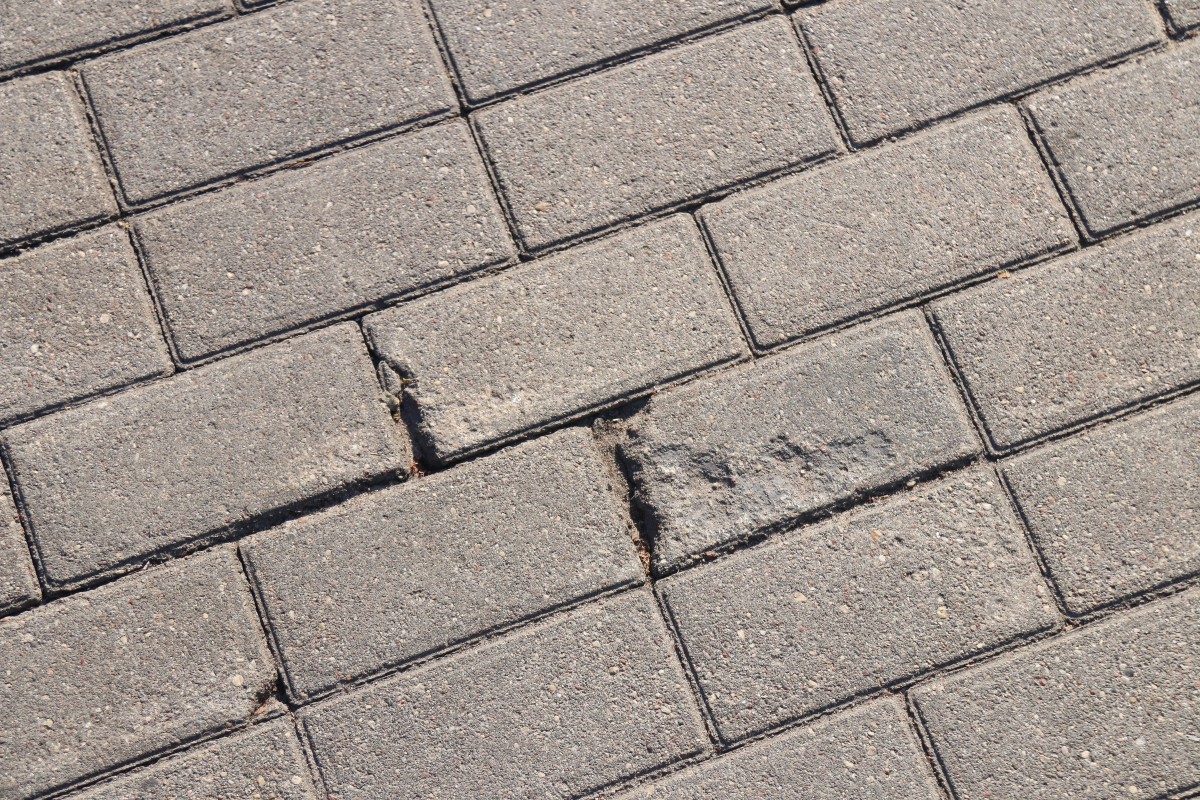 Līdz Dailes teātra 100. gadadienai – 2020.gada novembrim - atjaunos un labiekārtos apkārtesošā skvēra teritoriju