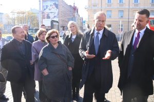 Līdz Dailes teātra 100. gadadienai – 2020.gada novembrim - atjaunos un labiekārtos apkārtesošā skvēra teritoriju