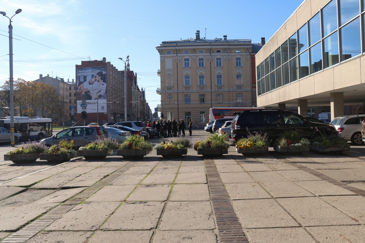 Līdz Dailes teātra 100. gadadienai – 2020.gada novembrim - atjaunos un labiekārtos apkārtesošā skvēra teritoriju