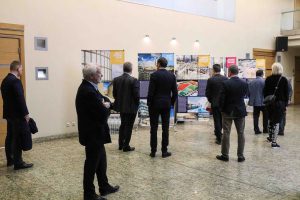 Atklāj ceļojošo foto izstādi “Radošā inženierija II”