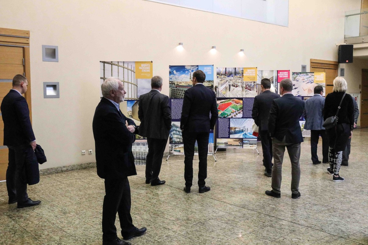 Atklāj ceļojošo foto izstādi “Radošā inženierija II”