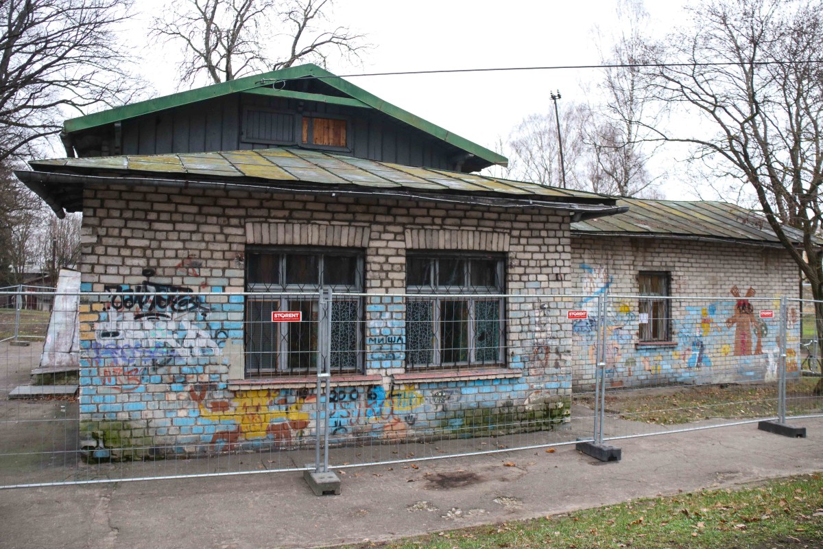Āgenskalna apkaimes bijušās bibliotēkas “Zvirbulis” vēsturiskai koka ēkai līdz martam veiks arhitektoniski māksliniecisko izpēti