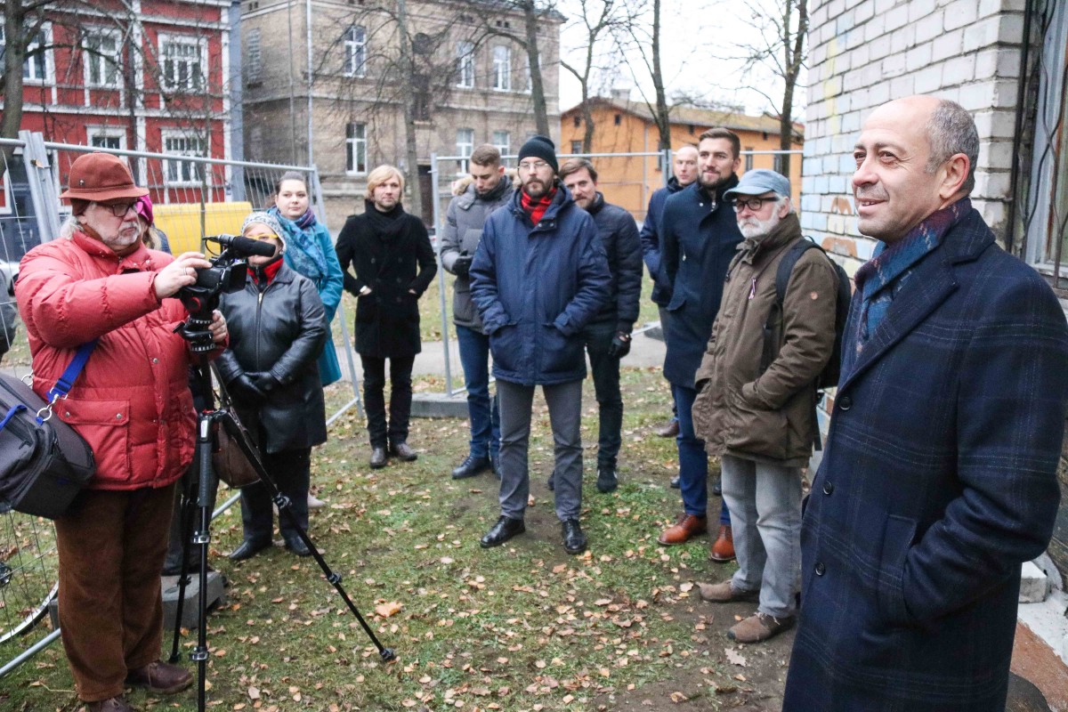 Āgenskalna apkaimes bijušās bibliotēkas “Zvirbulis” vēsturiskai koka ēkai līdz martam veiks arhitektoniski māksliniecisko izpēti
