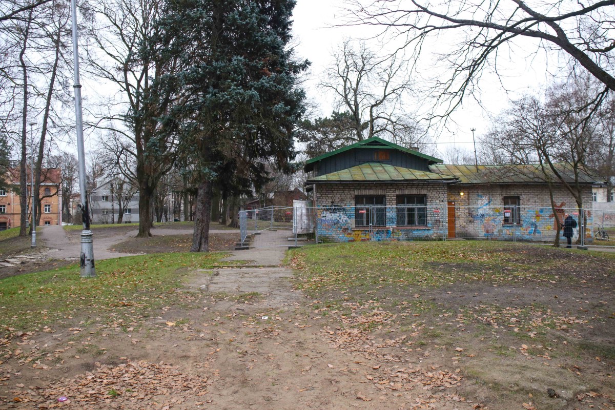 Āgenskalna apkaimes bijušās bibliotēkas “Zvirbulis” vēsturiskai koka ēkai līdz martam veiks arhitektoniski māksliniecisko izpēti