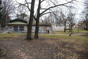 Āgenskalna apkaimes bijušās bibliotēkas “Zvirbulis” vēsturiskai koka ēkai līdz martam veiks arhitektoniski māksliniecisko izpēti