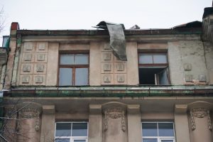 Pilsētas īpašuma komiteja pieņem lēmumu par darbībām ar graustu Kalnciema ielā 2B pēc bīstamības likvidēšanas