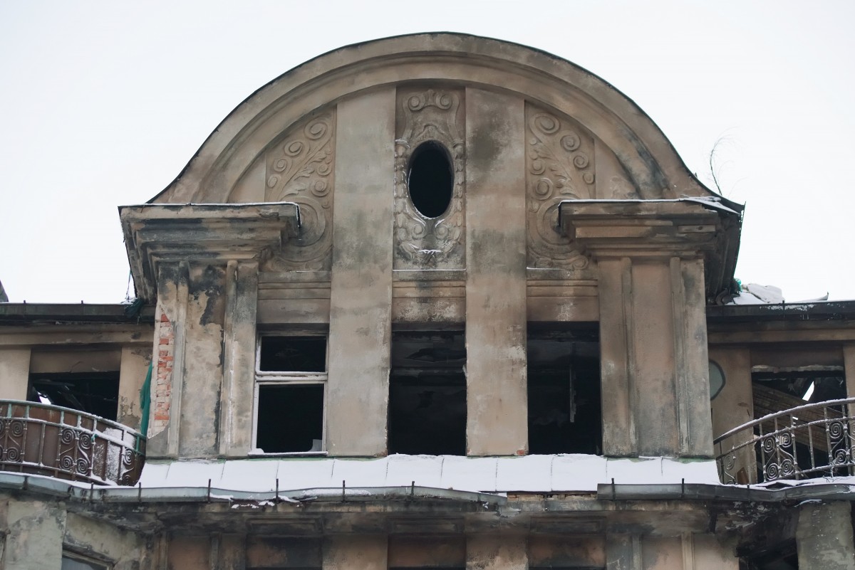 Pilsētas īpašuma komiteja pieņem lēmumu par darbībām ar graustu Kalnciema ielā 2B pēc bīstamības likvidēšanas