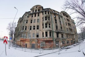 Pilsētas īpašuma komiteja pieņem lēmumu par darbībām ar graustu Kalnciema ielā 2B pēc bīstamības likvidēšanas