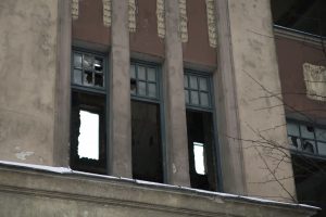 Pilsētas īpašuma komiteja pieņem lēmumu par darbībām ar graustu Kalnciema ielā 2B pēc bīstamības likvidēšanas