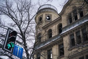 Pilsētas īpašuma komiteja pieņem lēmumu par darbībām ar graustu Kalnciema ielā 2B pēc bīstamības likvidēšanas