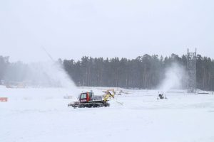 Mežaparka Lielās estrādes skatītāju laukā ierīkotais “Rīgas sniega parks” aicina izbaudīt ziemas sportiskās aktivitātes