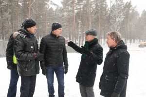 Mežaparka Lielās estrādes skatītāju laukā ierīkotais “Rīgas sniega parks” aicina izbaudīt ziemas sportiskās aktivitātes