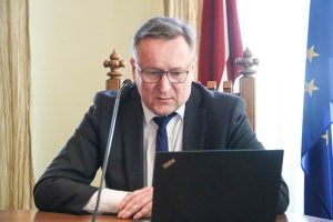 Akmeņu ielas 17 iedzīvotājiem pašvaldība piedāvās pagaidu mājvietas un palīdzību jaunas atrašanā