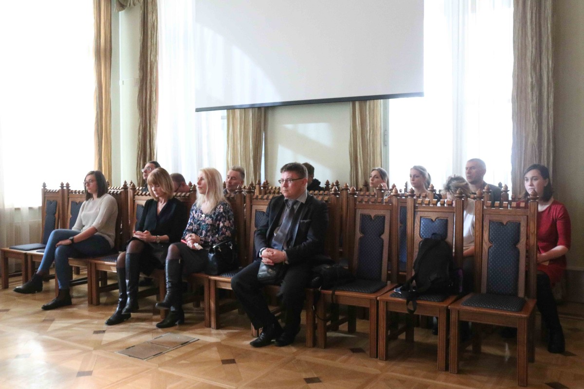 Akmeņu ielas 17 iedzīvotājiem pašvaldība piedāvās pagaidu mājvietas un palīdzību jaunas atrašanā