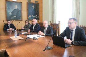 Akmeņu ielas 17 iedzīvotājiem pašvaldība piedāvās pagaidu mājvietas un palīdzību jaunas atrašanā