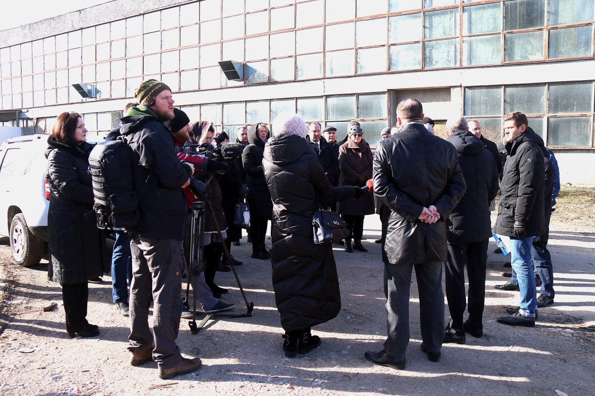 Apzinās nelegālās izgāztuves Rīgā; īpašniekiem uzdos sakopt izgāztuvi Kurzemes prospektā 3E
