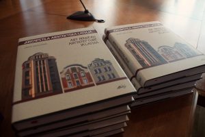 Apbalvojam ideju konkursa "Manas idejas top Rīgā" laureātus
