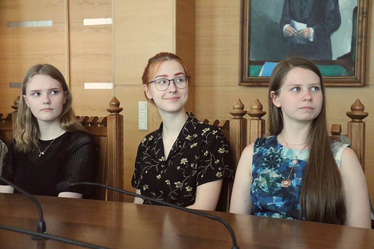 Apbalvojam ideju konkursa "Manas idejas top Rīgā" laureātus