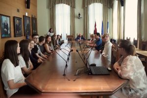 Apbalvojam ideju konkursa "Manas idejas top Rīgā" laureātus