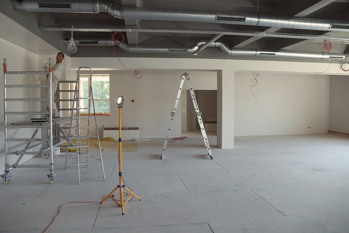 Rīgas izglītības iestāžu remontdarbus pabeigs pirms jaunā mācību gada