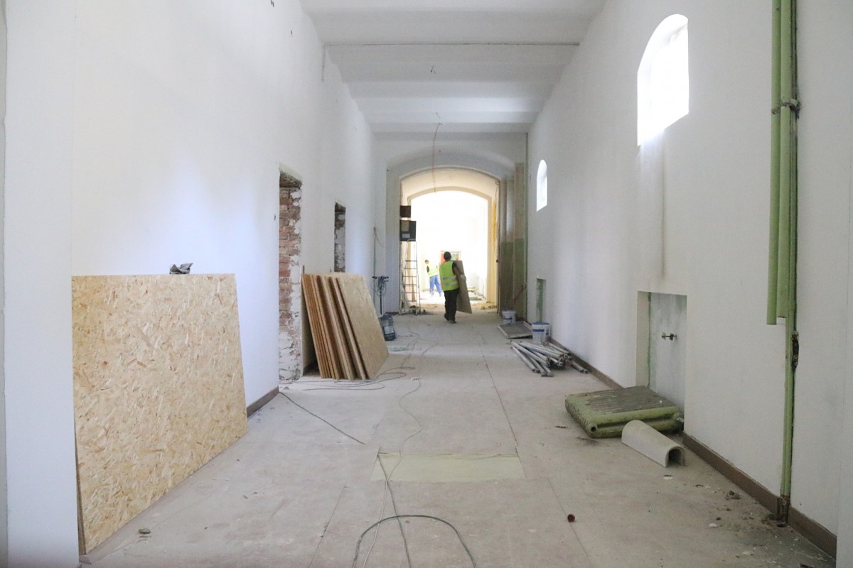 Rīgas izglītības iestāžu remontdarbus pabeigs pirms jaunā mācību gada