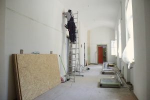 Rīgas izglītības iestāžu remontdarbus pabeigs pirms jaunā mācību gada