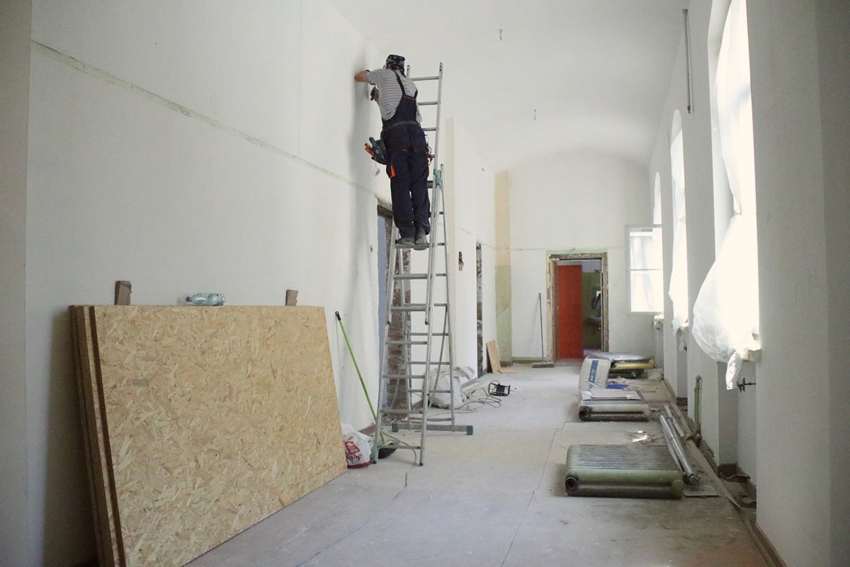 Rīgas izglītības iestāžu remontdarbus pabeigs pirms jaunā mācību gada