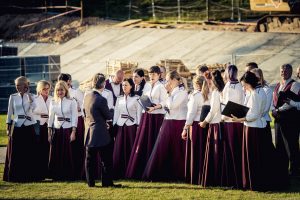 Pie Mežaparka topošās estrādes aizvadīts pirmais Lielais pikniks