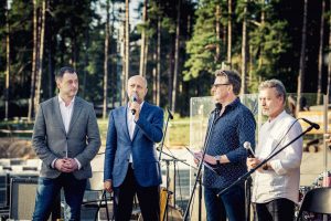 Pie Mežaparka topošās estrādes aizvadīts pirmais Lielais pikniks