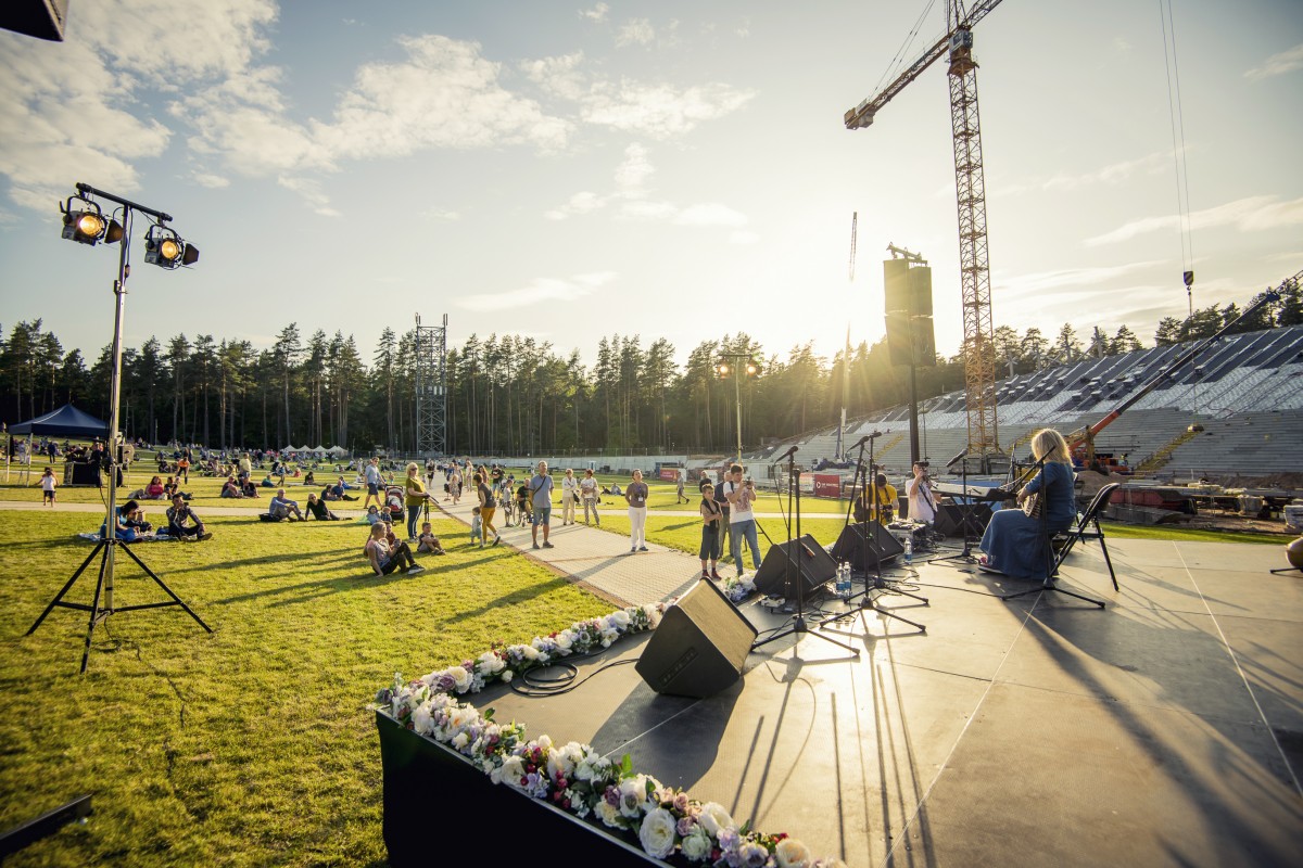 Pie Mežaparka topošās estrādes aizvadīts pirmais Lielais pikniks