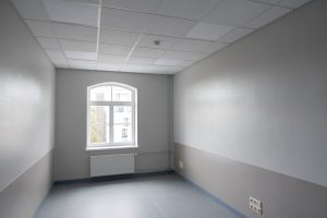 Arī nākamgad Valsts policijas Rīgas Ziemeļu iecirknī Allažu ielā turpinās renovācijas darbus