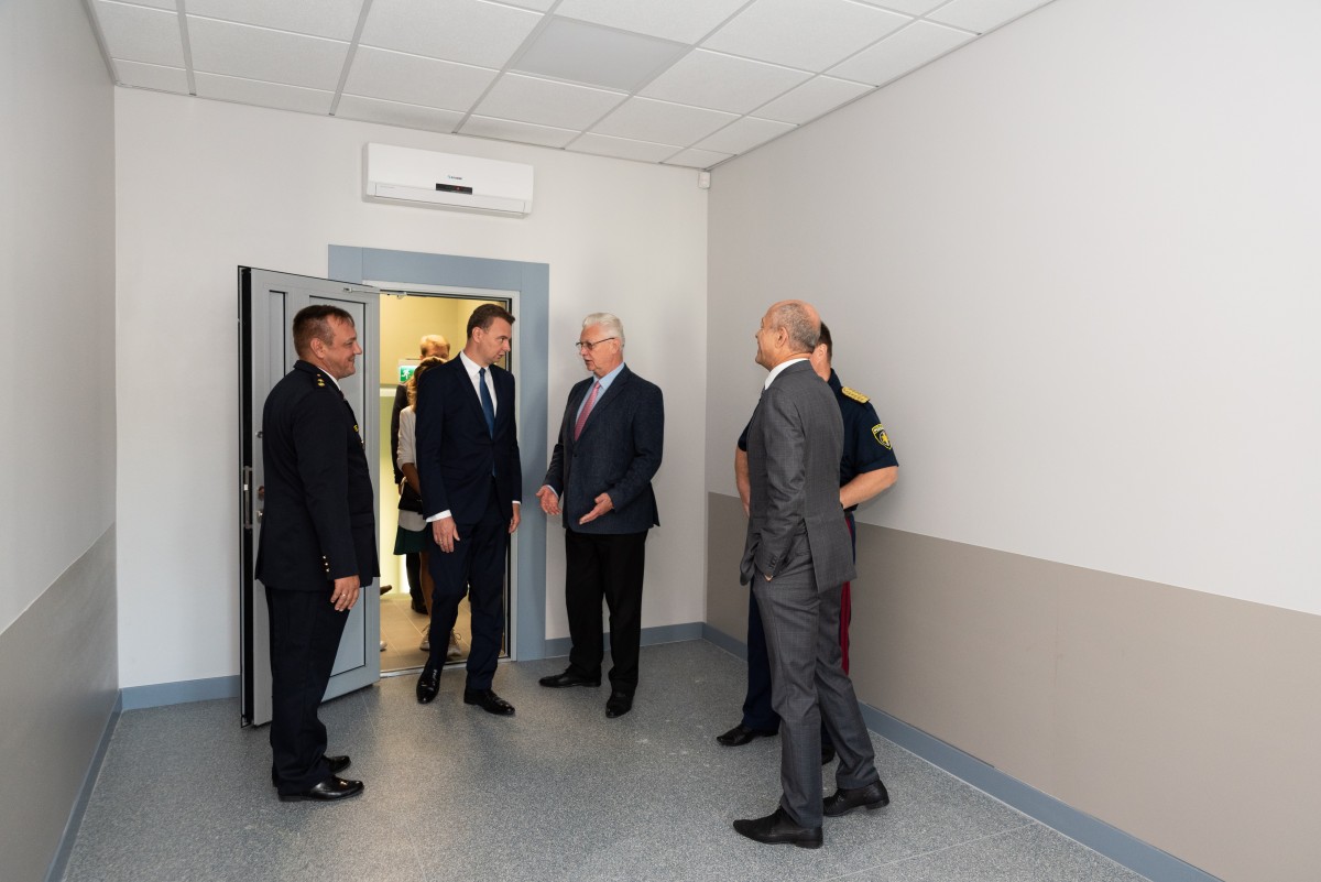 Arī nākamgad Valsts policijas Rīgas Ziemeļu iecirknī Allažu ielā turpinās renovācijas darbus